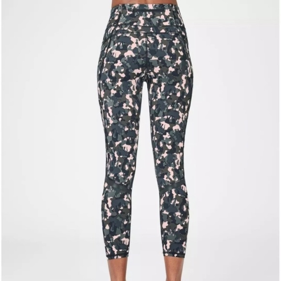 Sweaty Betty Zero Gravity Workout Legging in Green Elephant Camo Print - Picture 3 of 12